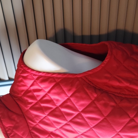 Van Heusen Red Quilted Vest - Picture 7 of 14